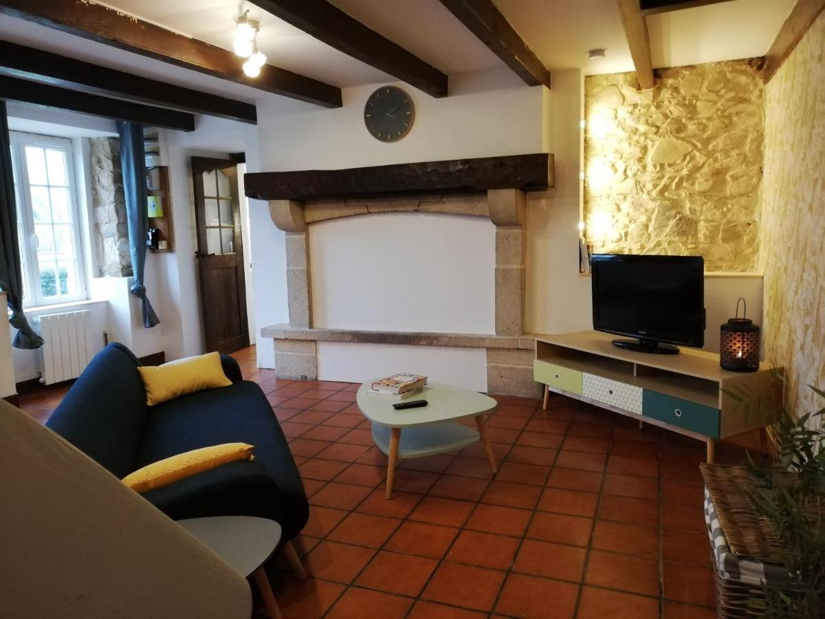 Villa Maison Normande proche de la mer et des commodités à Quettehou Extérieur photo