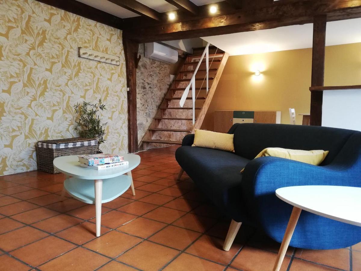 Villa Maison Normande proche de la mer et des commodités à Quettehou Extérieur photo