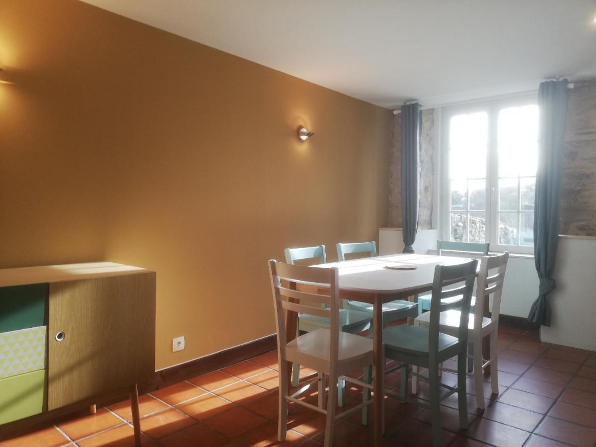 Villa Maison Normande proche de la mer et des commodités à Quettehou Extérieur photo